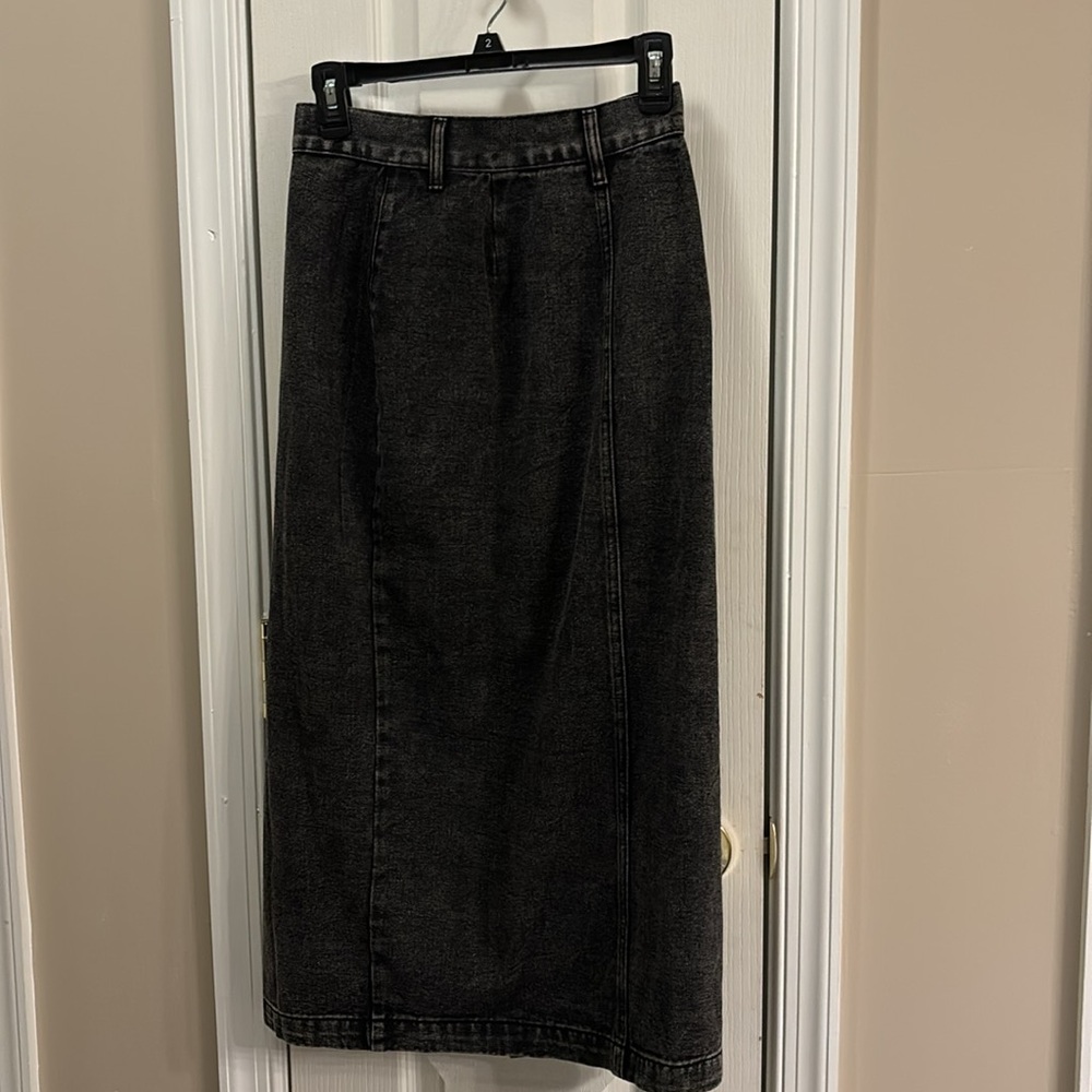 Long denim skirt.  Black wash. Size small - Picture 4 of 6